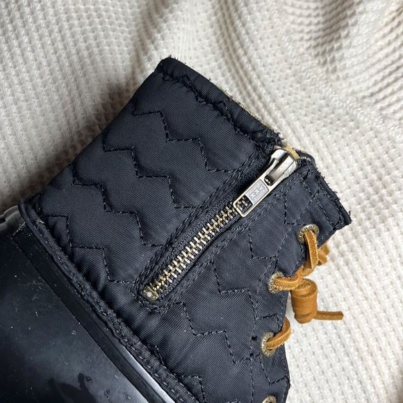 Sperry Saltwater Black Duck Boot Tain Boot - Picture 3 of 4